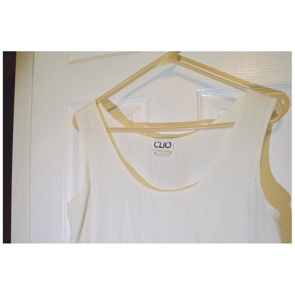 CLIO White Blouse Sleeveless Shirt Top Women's Size Medium - Picture 2 of 3